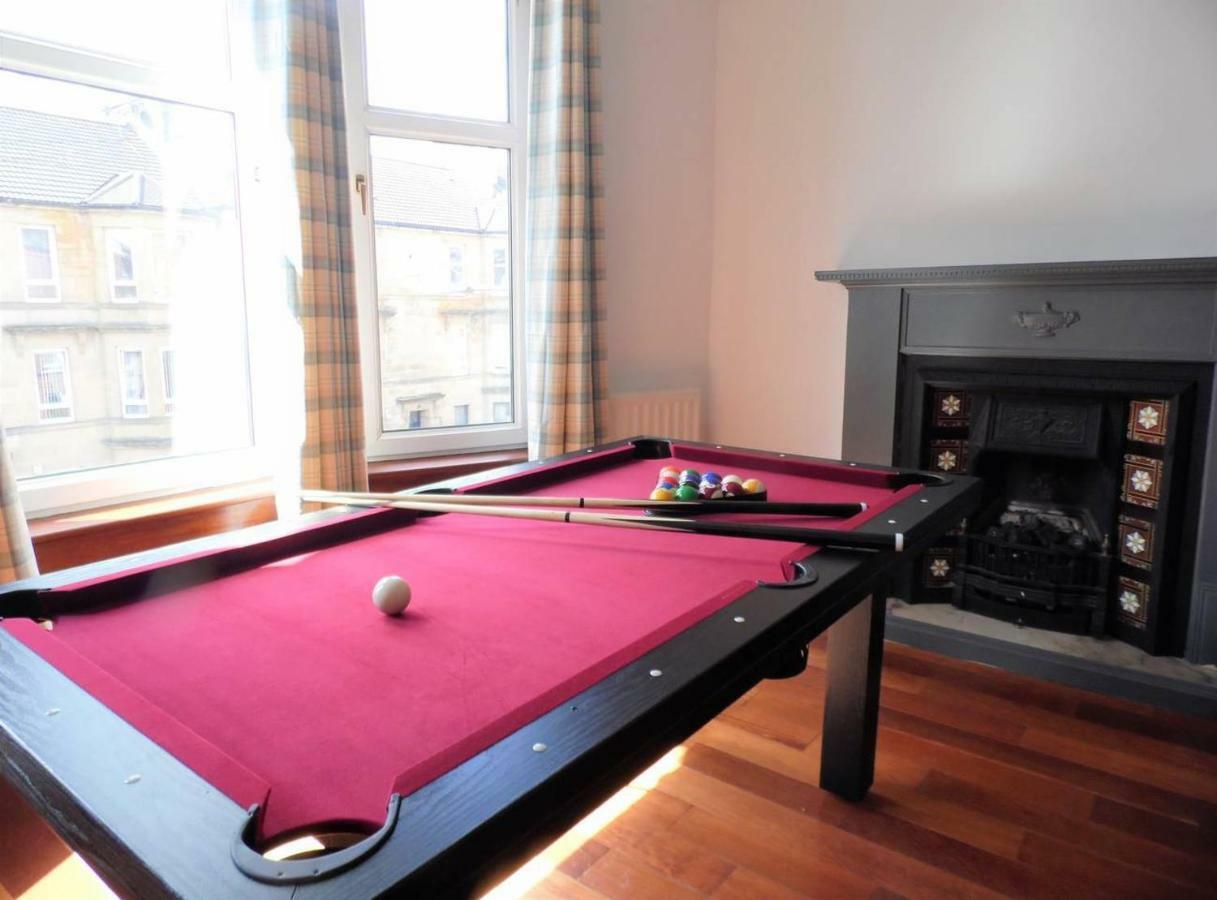 4 Bed Apartment, Paisley - Near Gla Airport エクステリア 写真