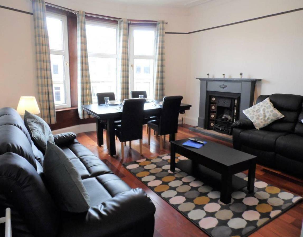 4 Bed Apartment, Paisley - Near Gla Airport エクステリア 写真